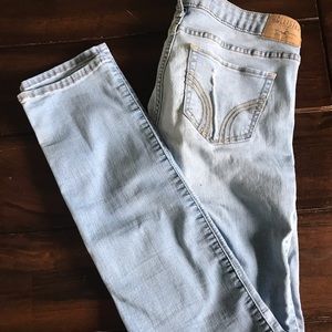 Size 28 Hollister Skinny Jean
